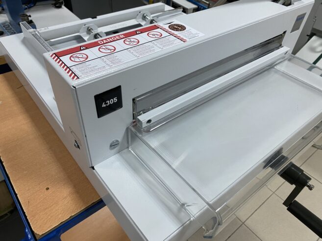 EBA 4305 paper cutter
