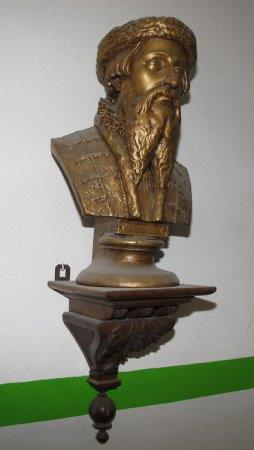 Johannes Gutenberg bust