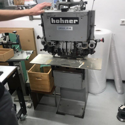 Hohner Accord 25-40 double head wire stitching machine with additional conversion kit for ring eyelet stitching