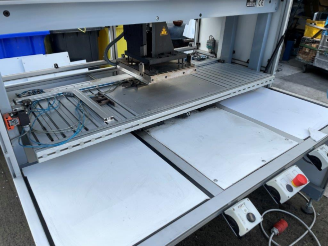 Ag2s pneumatic working welding machine for folder blankets SPM 09