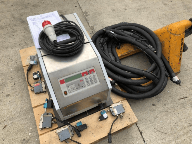Baumer HHS Hotmelt Gluing System with C 1100-8 Controler and HHS HMP-08-1×6-PDE