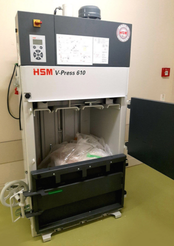 HSM V-Press 610 vertical baler